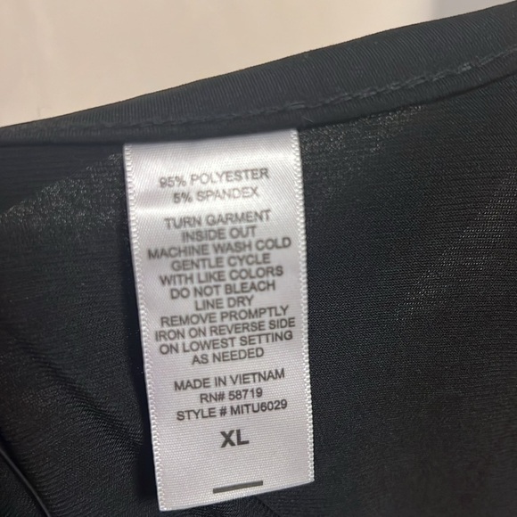 NY Collection Cutout Top - Picture 6 of 6